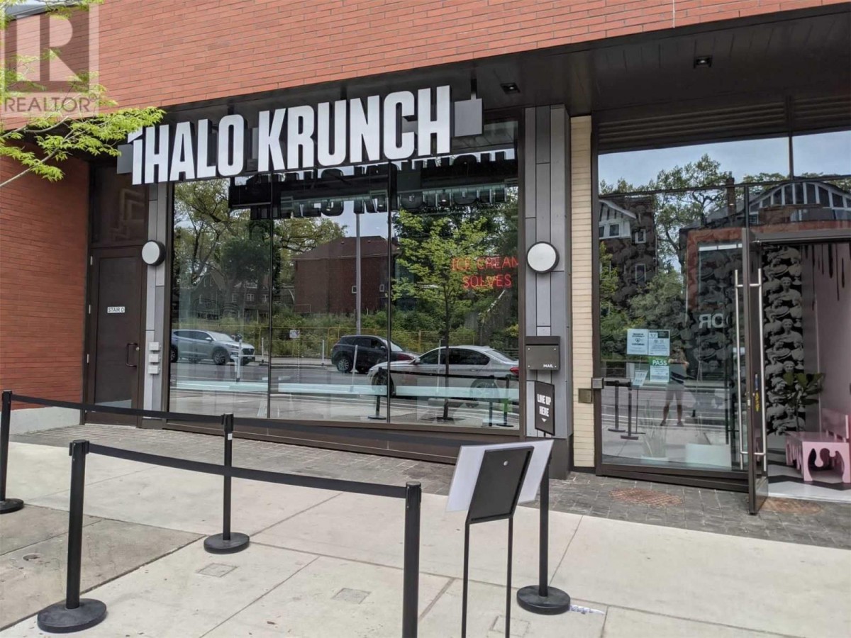 2114 Bloor St N, Toronto Ontario, Canada