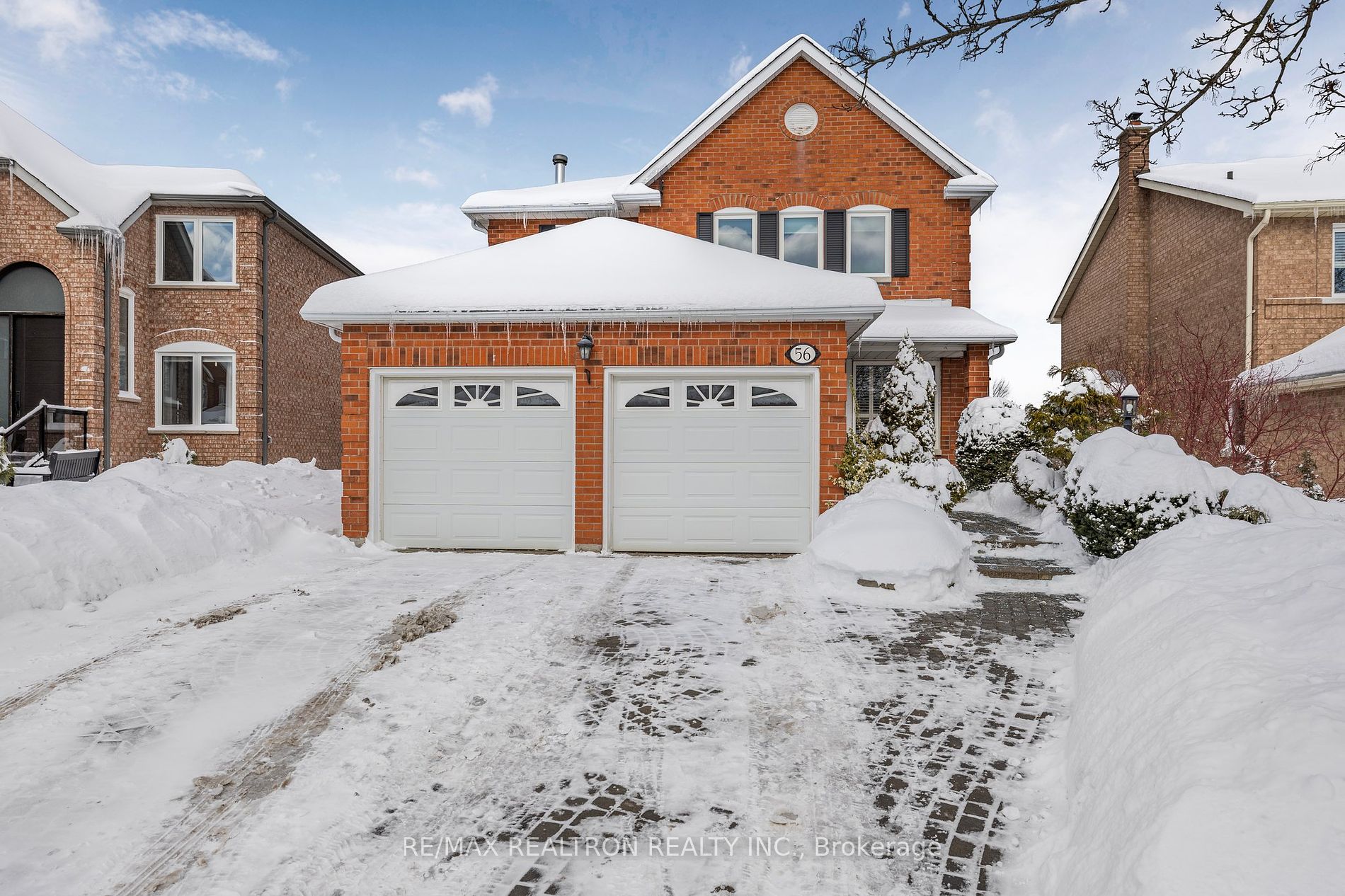 56 Beechbrooke Way, Aurora Ontario, Canada