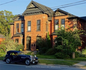74 & 76 Ontario St, Collingwood Ontario, Canada