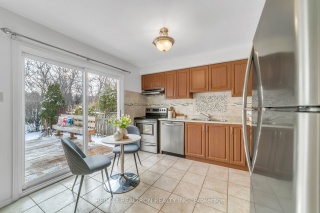 155 Dawlish Ave, Aurora Ontario