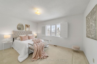 155 Dawlish Ave, Aurora Ontario