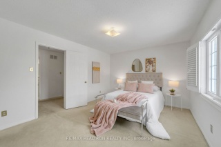 155 Dawlish Ave, Aurora Ontario