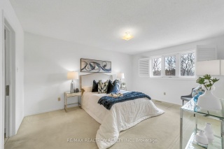 155 Dawlish Ave, Aurora Ontario
