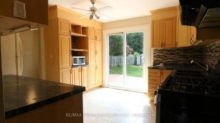 988 Jacarandah Dr, Newmarket Ontario