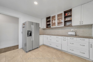 374 Borden Ave, Newmarket Ontario
