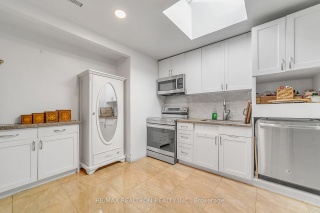 374 Borden Ave, Newmarket Ontario