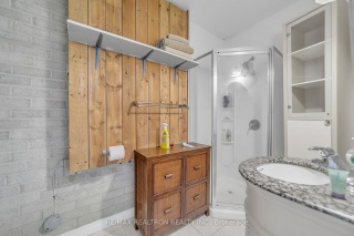 374 Borden Ave, Newmarket Ontario