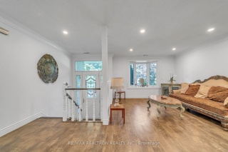 374 Borden Ave, Newmarket Ontario