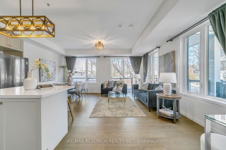 100 Alex Gardner Circ, Aurora Ontario