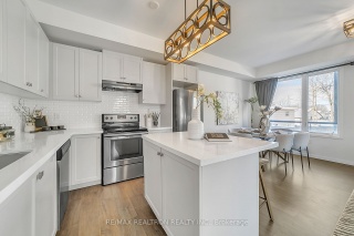 100 Alex Gardner Circ, Aurora Ontario