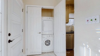 6 Hammond Dr, Aurora Ontario