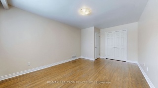 6 Hammond Dr, Aurora Ontario