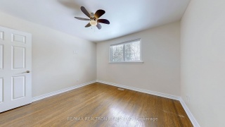 6 Hammond Dr, Aurora Ontario