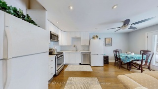 6 Hammond Dr, Aurora Ontario