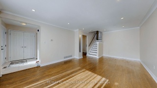 6 Hammond Dr, Aurora Ontario