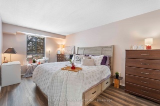 15390 Yonge St, Aurora Ontario