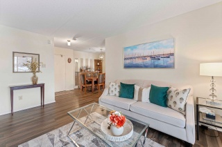 15390 Yonge St, Aurora Ontario
