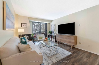 15390 Yonge St, Aurora Ontario