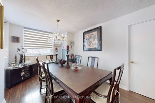 326 Major Mackenzie Dr E, Richmond Hill Ontario