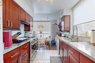 326 Major Mackenzie Dr E, Richmond Hill Ontario