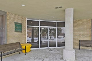 326 Major Mackenzie Dr E, Richmond Hill Ontario