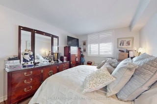 326 Major Mackenzie Dr E, Richmond Hill Ontario