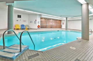 326 Major Mackenzie Dr E, Richmond Hill Ontario