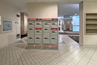 326 Major Mackenzie Dr E, Richmond Hill Ontario
