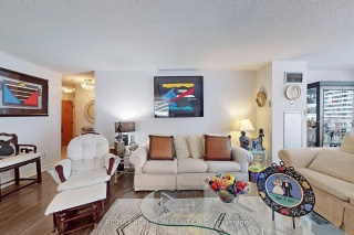 326 Major Mackenzie Dr E, Richmond Hill Ontario