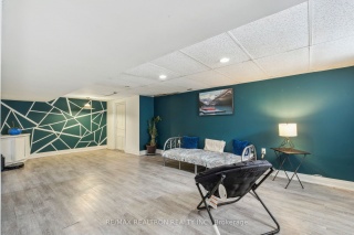 400 Dayfoot St, New Tecumseh Ontario