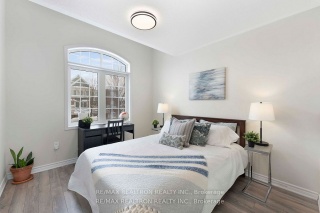 15 Stocks Lane, Aurora Ontario