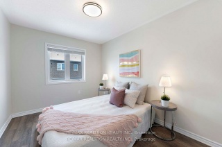 15 Stocks Lane, Aurora Ontario
