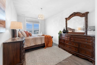 5917 Main St, Whitchurch-stouffville Ontario