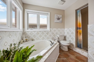 31 Weir St, Bradford West Gwillimbury Ontario