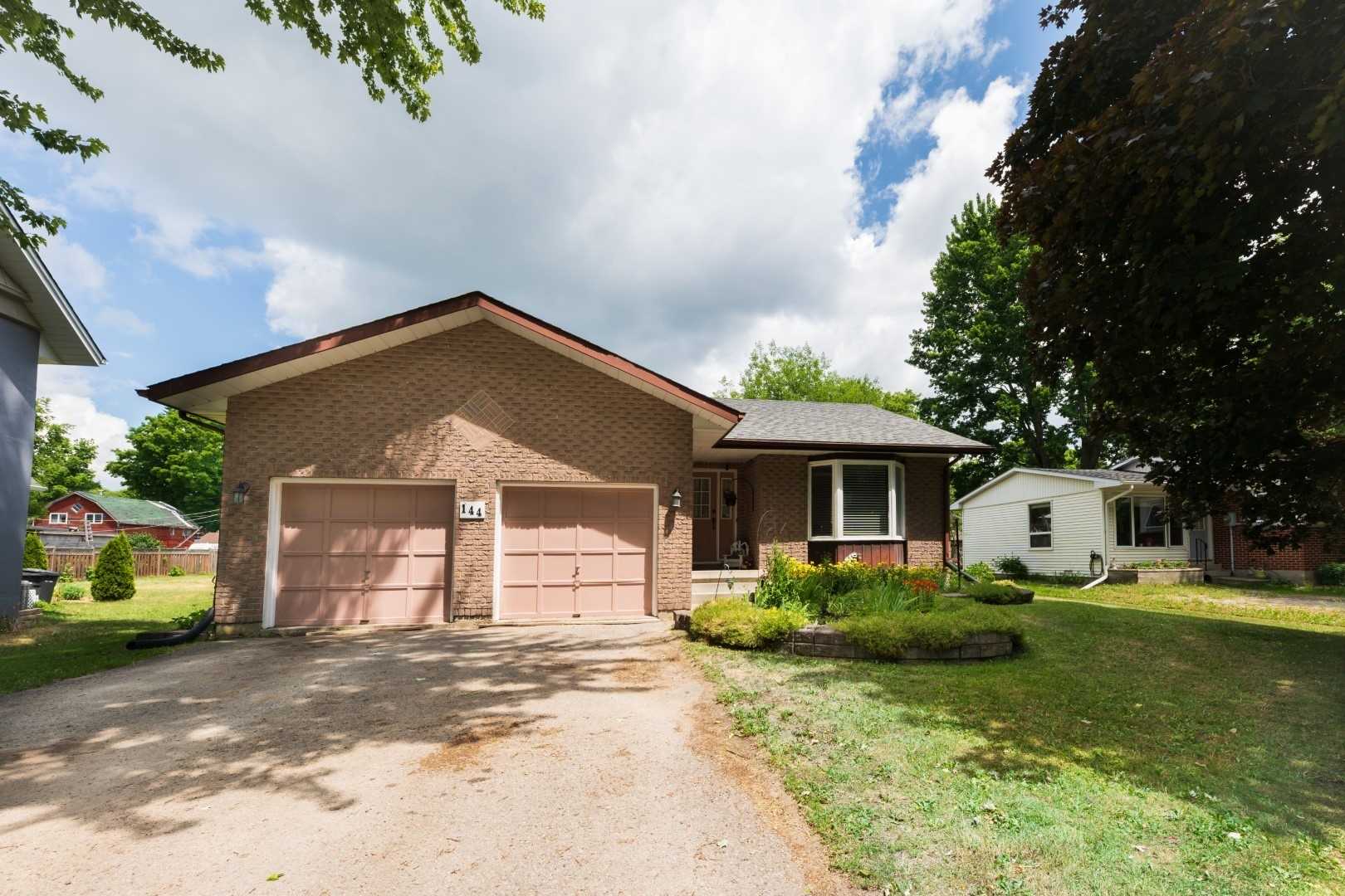 144 Laidlaw St S, Brock Ontario, Canada