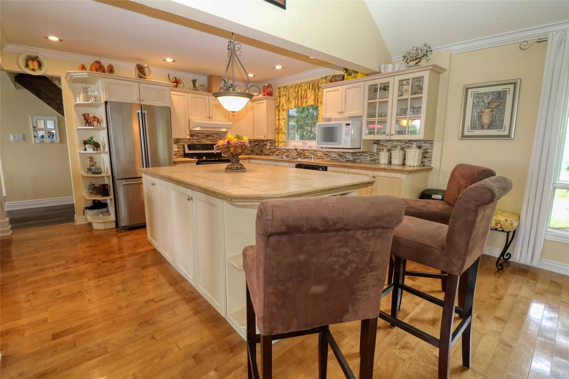 8 Mclennans Beach Rd, Brock Ontario, Canada