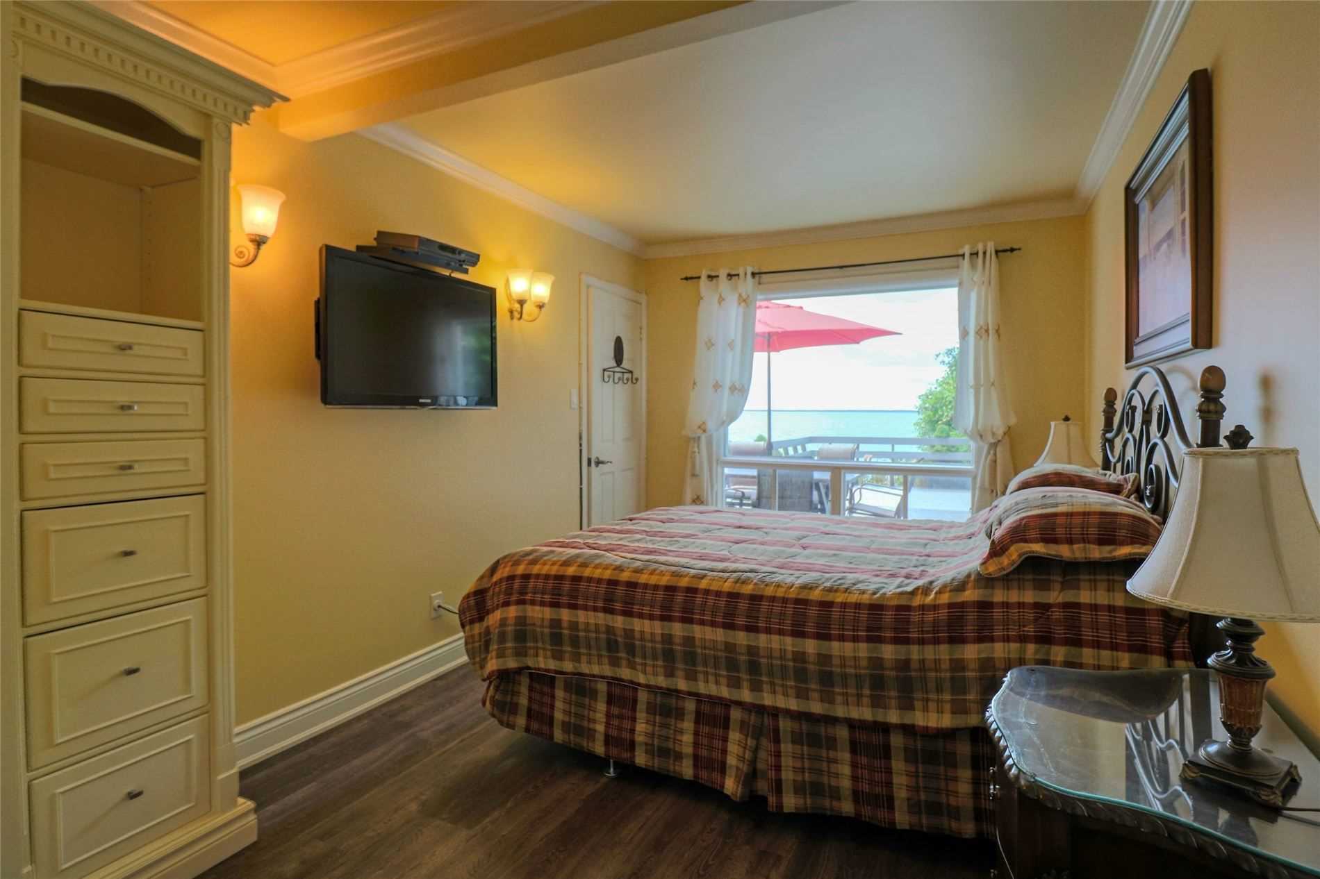 8 Mclennans Beach Rd, Brock Ontario, Canada