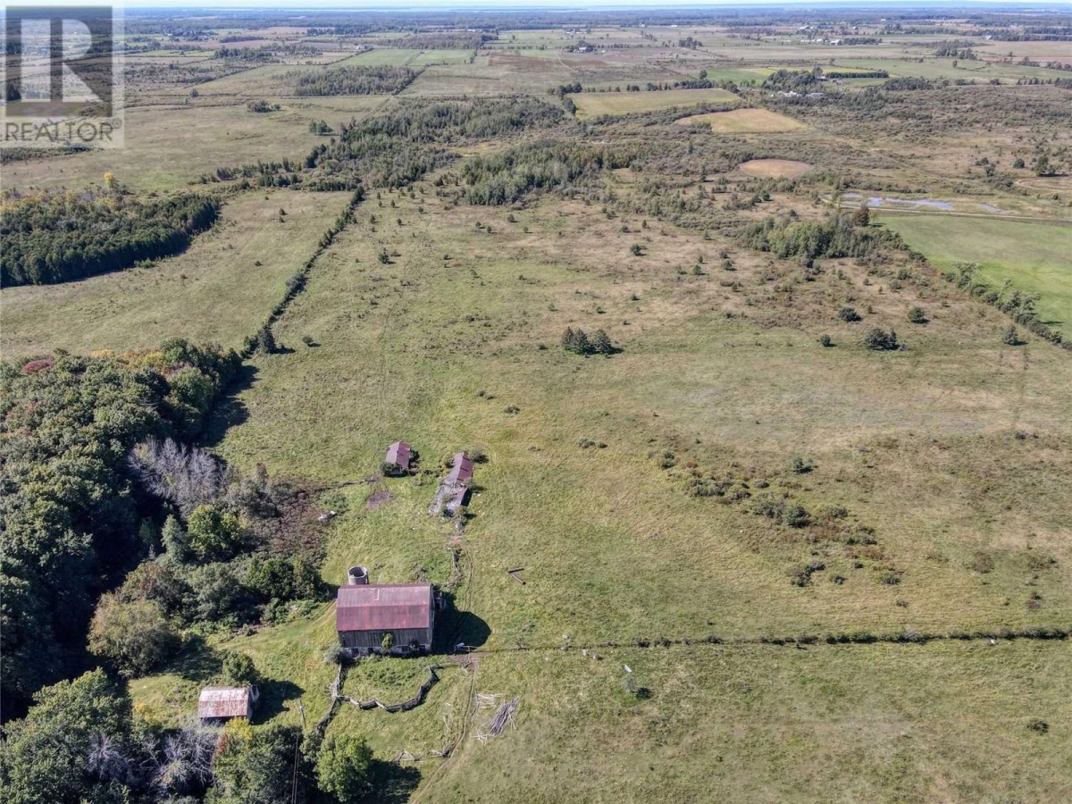 1049 Sandringham Rd, Kawartha Lakes, Ontario, Canada