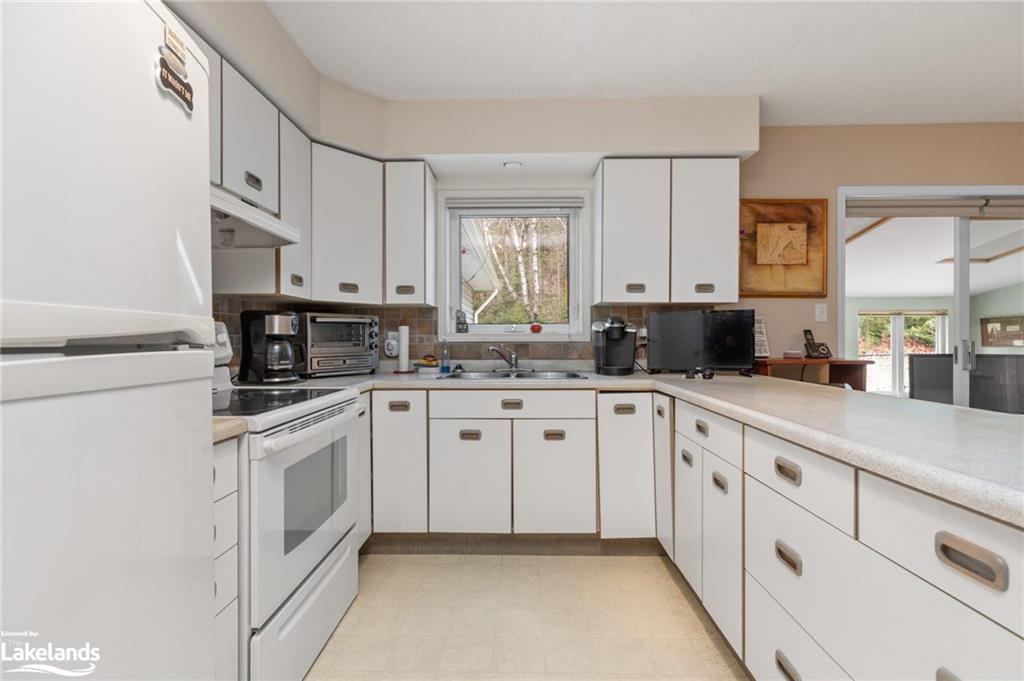 103 OLD CENTURION Road, Huntsville, Ontario, Canada