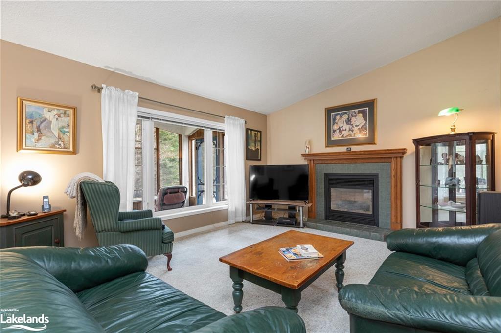 103 OLD CENTURION Road, Huntsville, Ontario, Canada