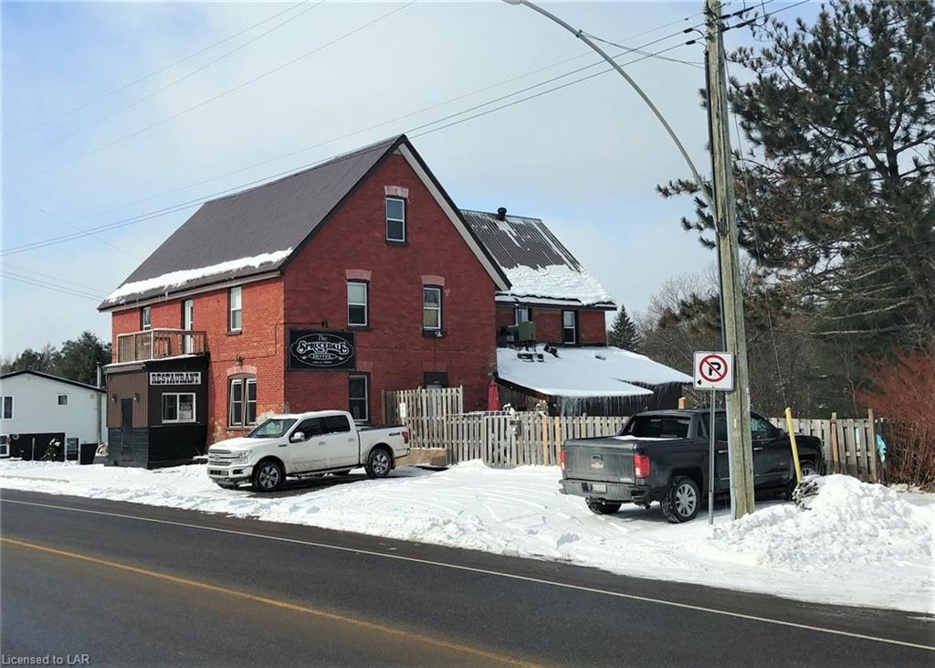 2502 HIGHWAY 518 Highway, Sprucedale Ontario, Canada