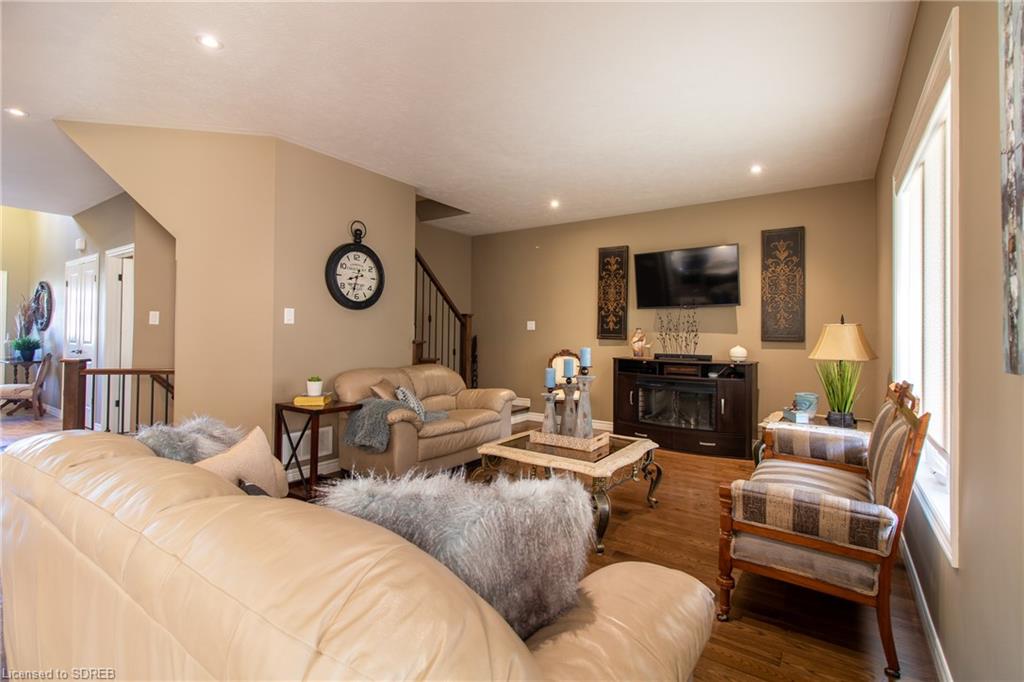 14 BLUEGRASS Boulevard, Delhi, Ontario, Canada