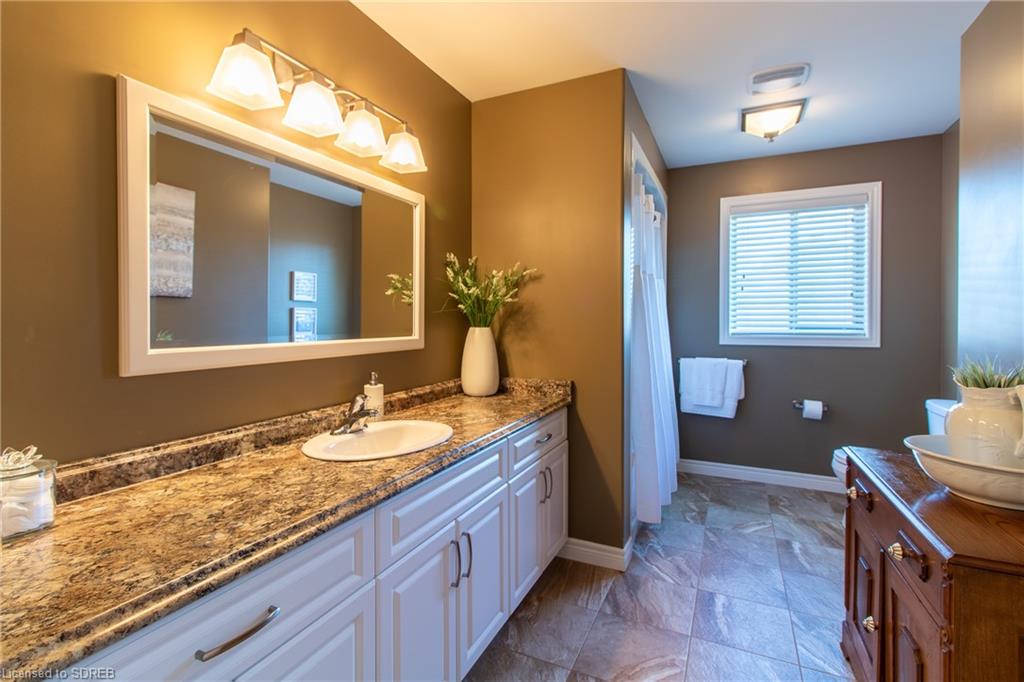 14 BLUEGRASS Boulevard, Delhi, Ontario, Canada