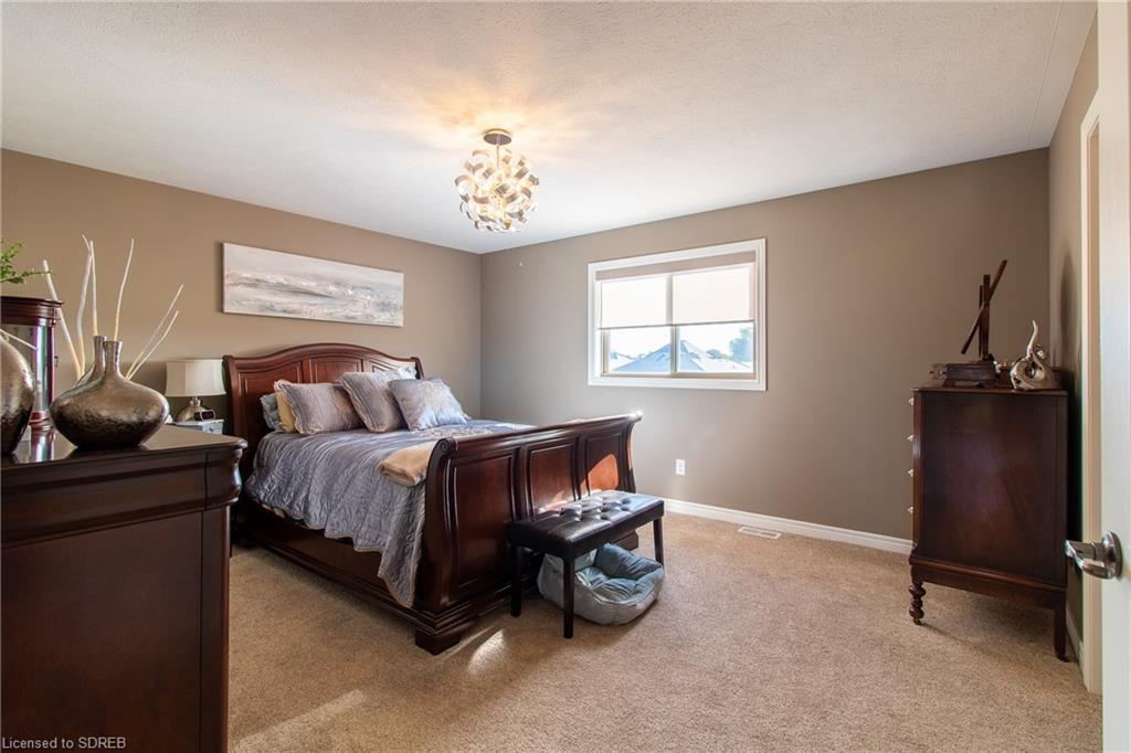 14 BLUEGRASS Boulevard, Delhi, Ontario, Canada
