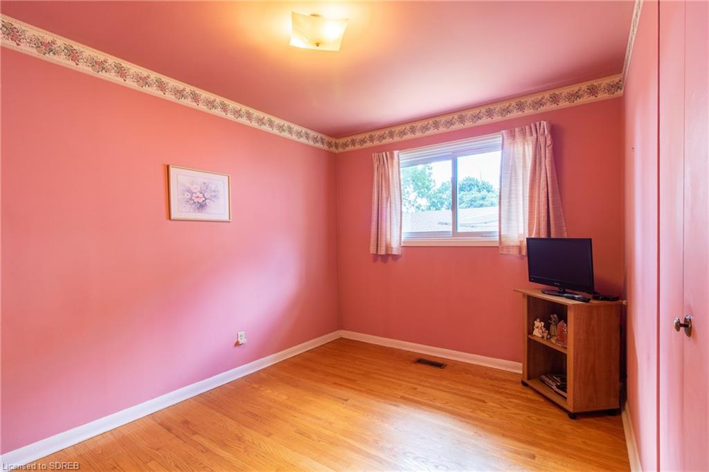 231 NORFOLK Avenue, Delhi, Ontario, Canada