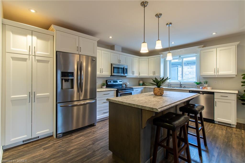 323 COURTLAND Street, Delhi, Ontario, Canada