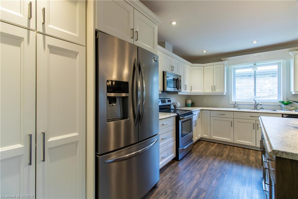 323 COURTLAND Street, Delhi, Ontario, Canada