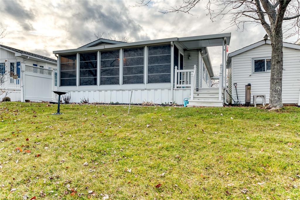 5700 BLACKWELL Sideroad Unit# 102, Sarnia Ontario, Canada