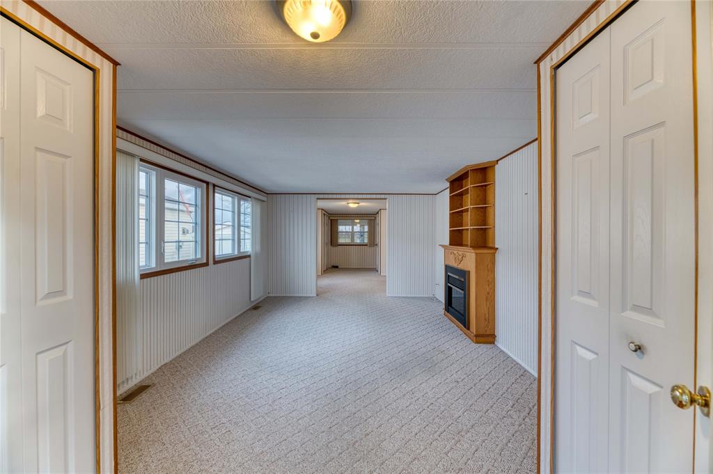 5700 BLACKWELL Sideroad Unit# 102, Sarnia Ontario, Canada