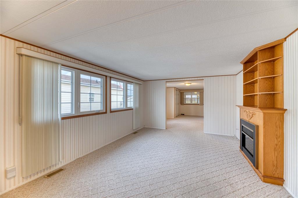 5700 BLACKWELL Sideroad Unit# 102, Sarnia Ontario, Canada